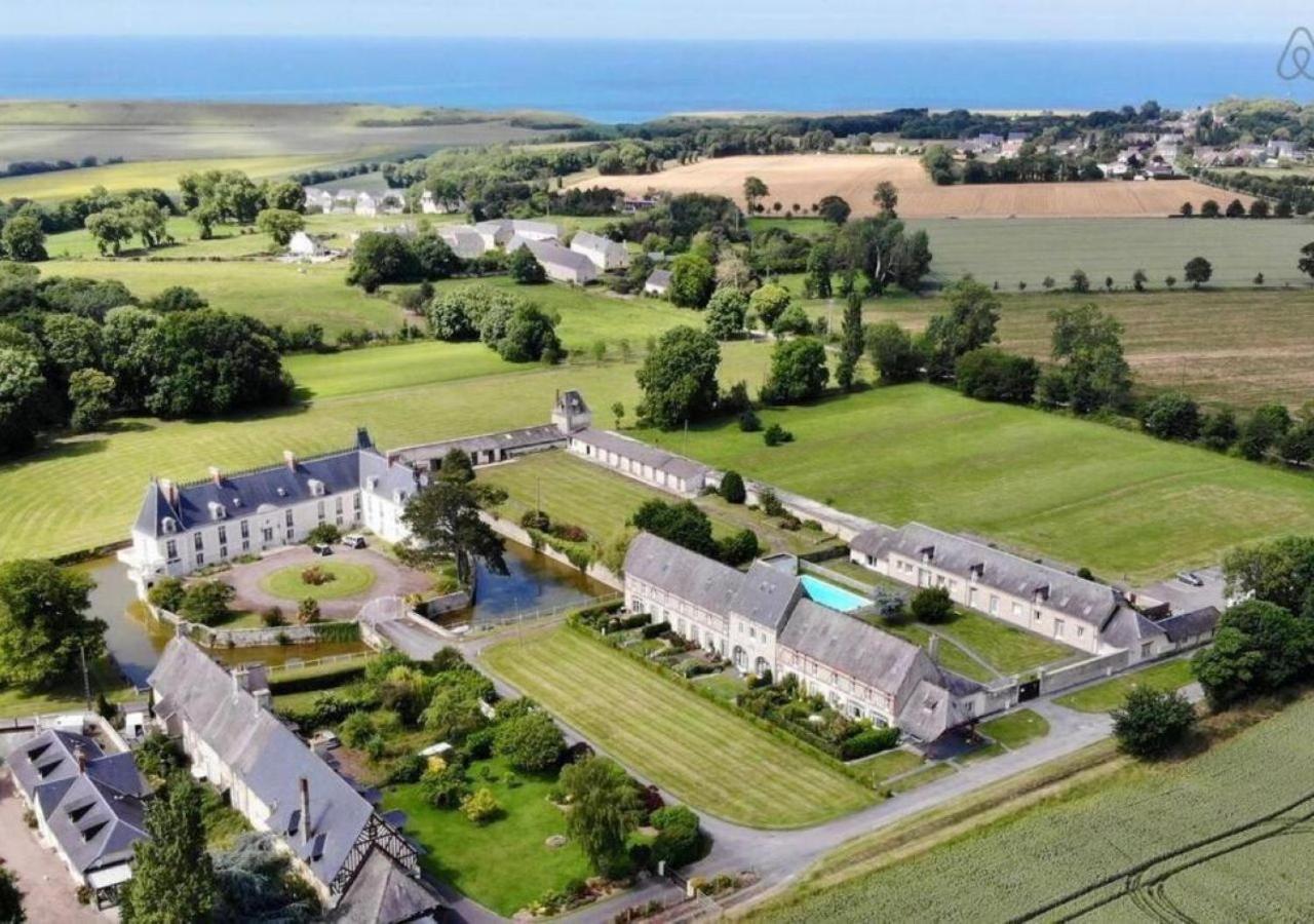 Appartement Lumineux Et Cosy Avec Jardin Vue Sur Chateau Pres Port En Bessin, Bayeux Et Omaha Beach Commes Екстер'єр фото
