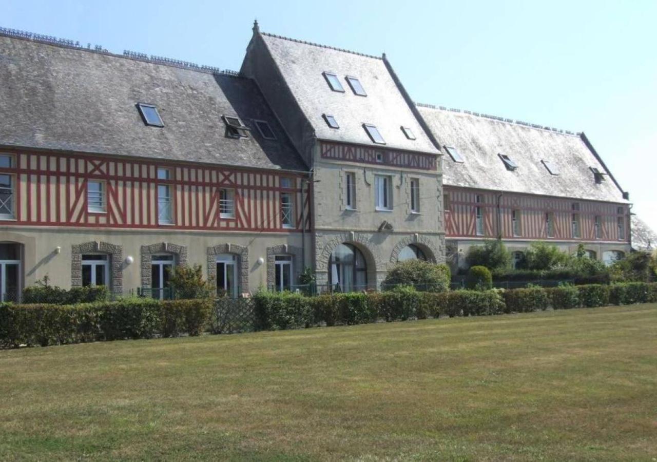 Appartement Lumineux Et Cosy Avec Jardin Vue Sur Chateau Pres Port En Bessin, Bayeux Et Omaha Beach Commes Екстер'єр фото