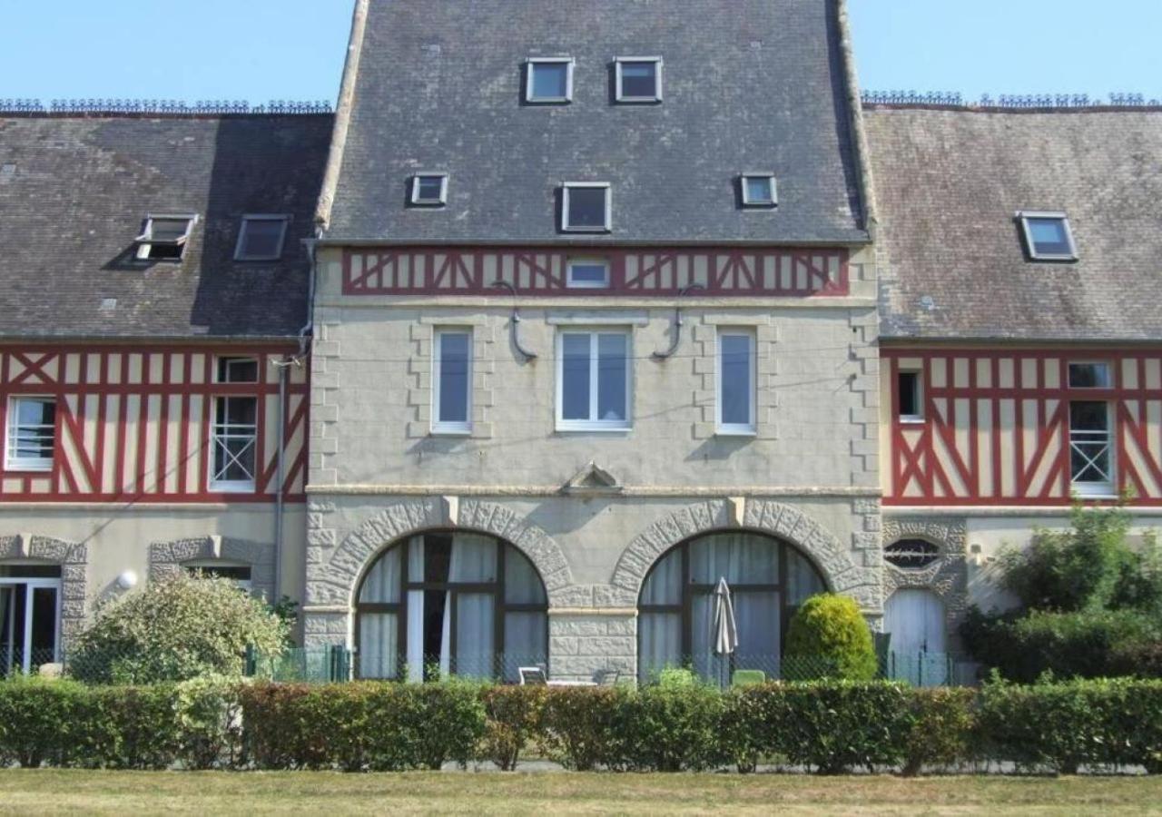 Appartement Lumineux Et Cosy Avec Jardin Vue Sur Chateau Pres Port En Bessin, Bayeux Et Omaha Beach Commes Екстер'єр фото
