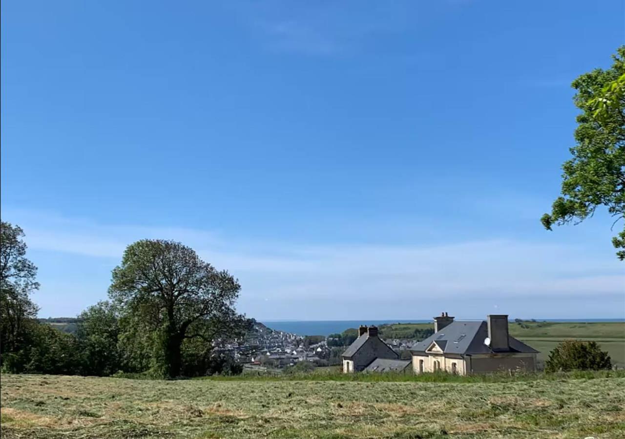 Appartement Lumineux Et Cosy Avec Jardin Vue Sur Chateau Pres Port En Bessin, Bayeux Et Omaha Beach Commes Екстер'єр фото