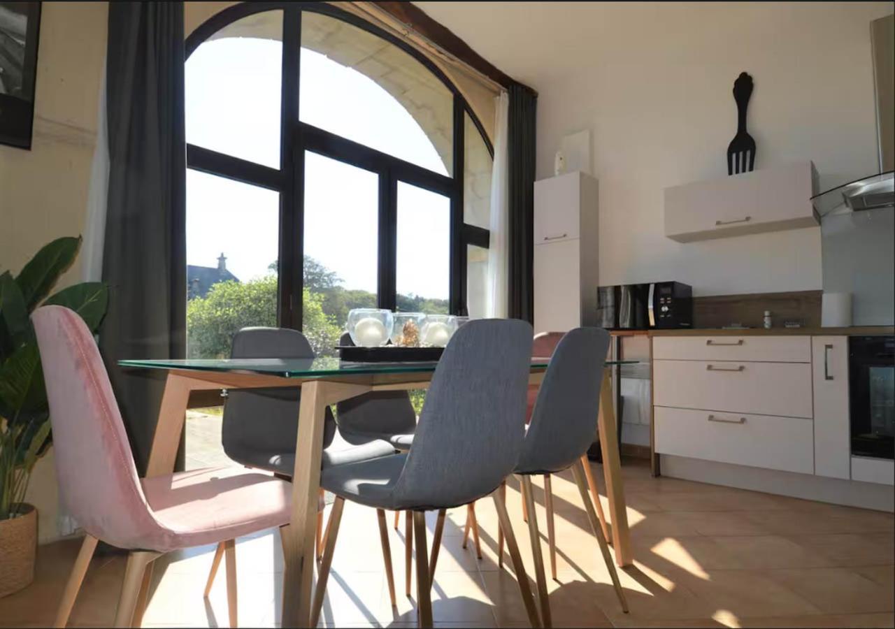 Appartement Lumineux Et Cosy Avec Jardin Vue Sur Chateau Pres Port En Bessin, Bayeux Et Omaha Beach Commes Екстер'єр фото