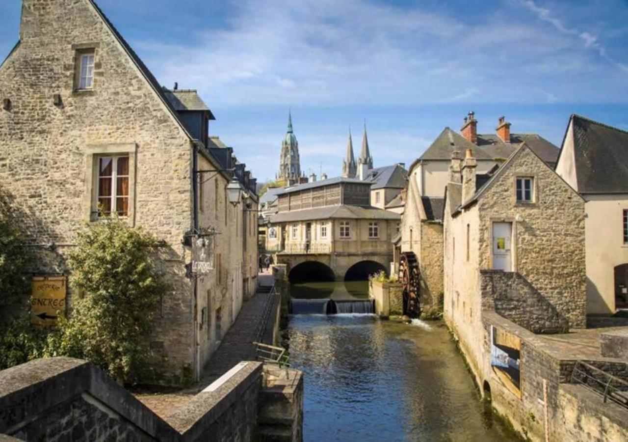 Appartement Lumineux Et Cosy Avec Jardin Vue Sur Chateau Pres Port En Bessin, Bayeux Et Omaha Beach Commes Екстер'єр фото